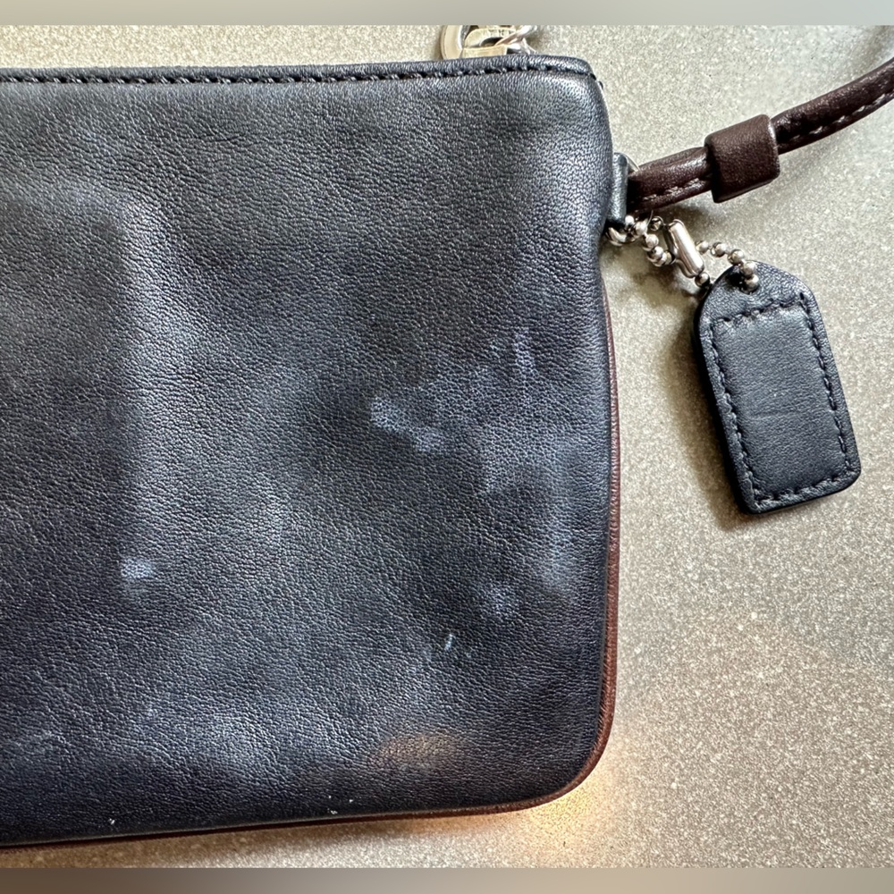 Coach Black Leather Interior with Brown Lining - Picture 8 of 8